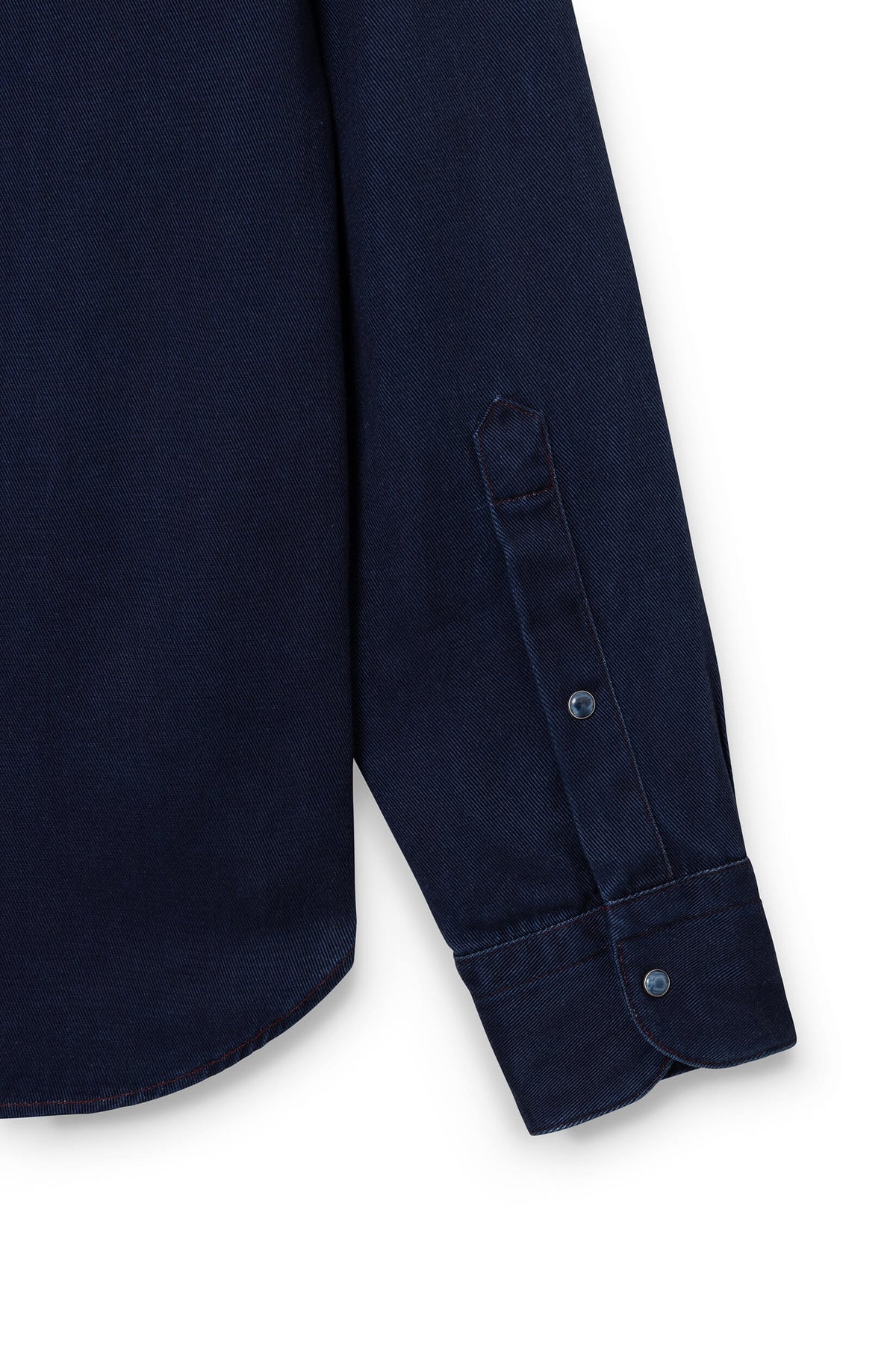 Detail of the cuff and sleeve placket of the AD 73 lyocell shirt in indigo — Ace Denim Paris