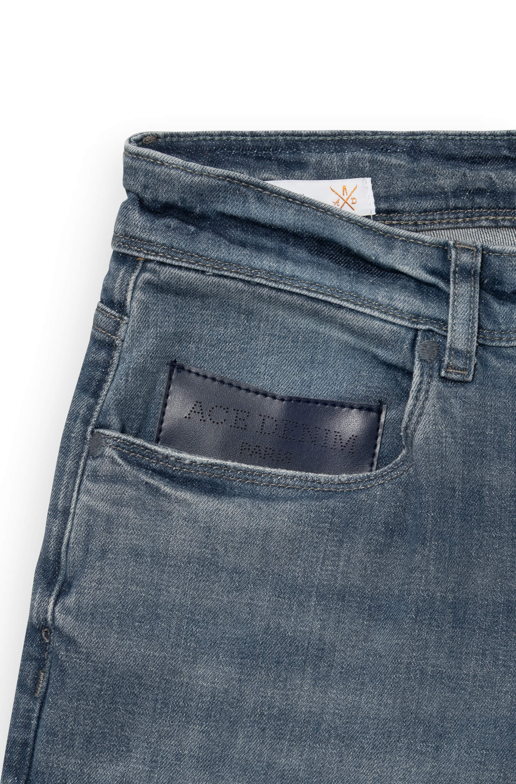 Detail of the leather patch in the front pocket