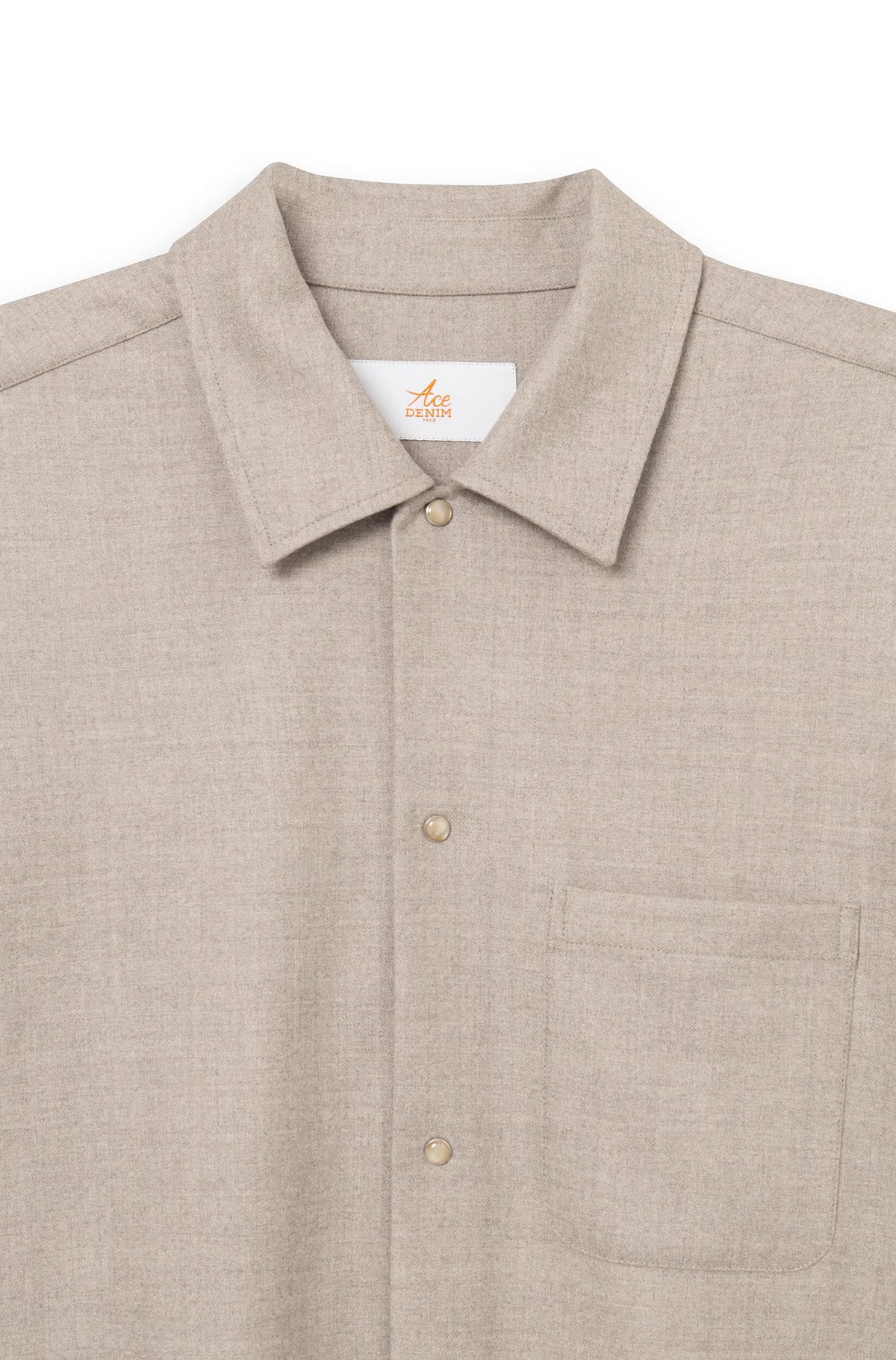 Surchemise en laine mérinos beige AD 82 détail col et boutons pression — Ace Denim Paris