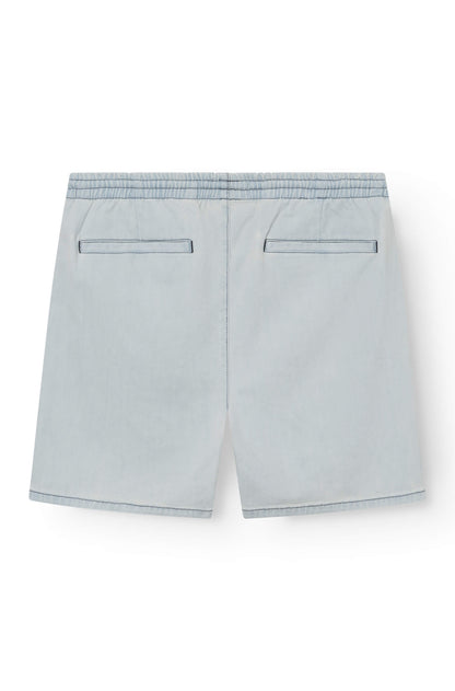 arrière du bermuda en jeans bleu délavé 