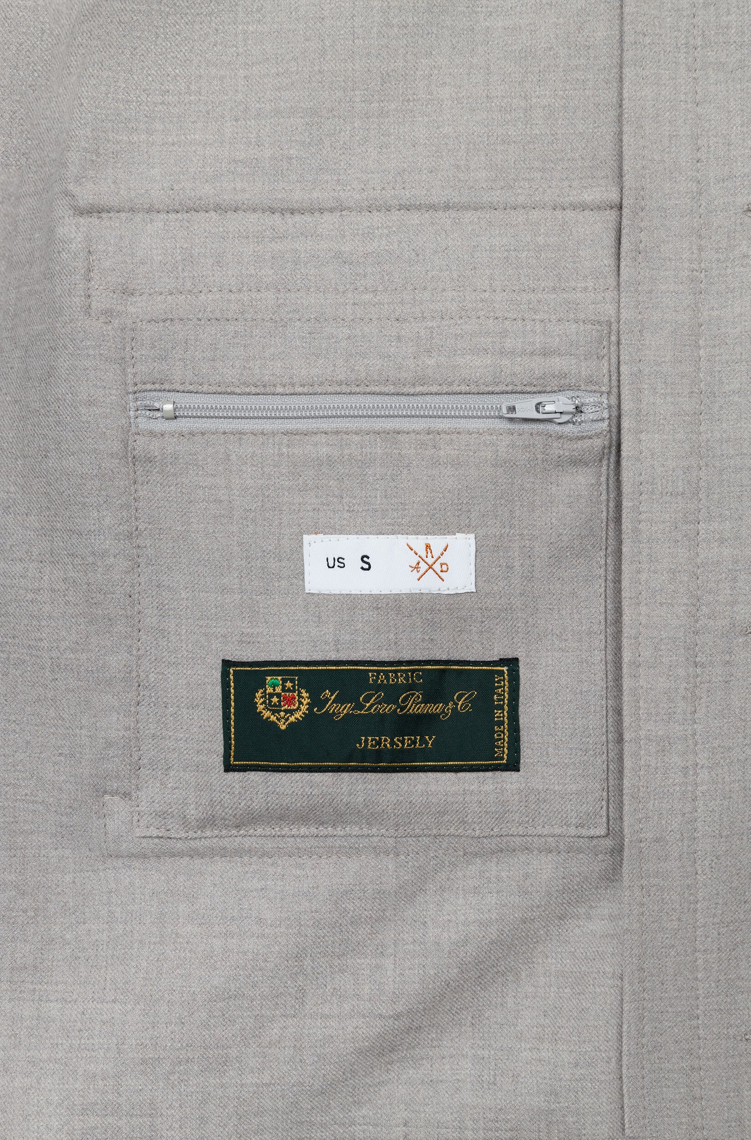 étiquette Loro piana dans la veste