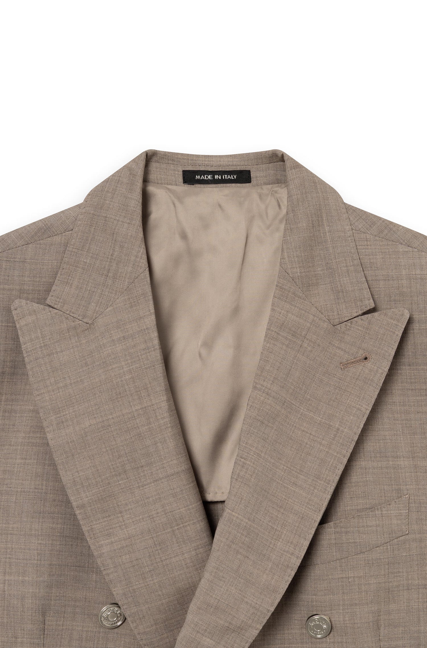 Détail du col du blazer croisé homme  en laine froide Tollegno coloris beige.
