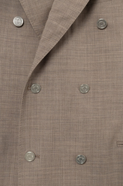 Détail des boutons du blazer croisé homme  en laine froide Tollegno coloris beige.