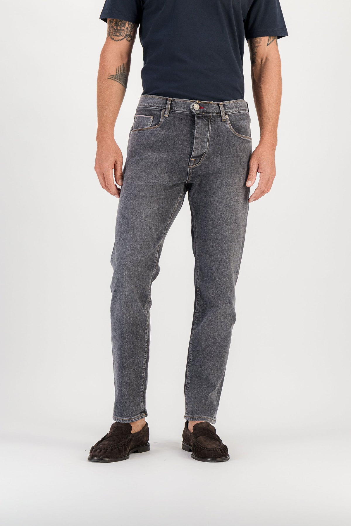 Kurabo grey carrot fit jeans worn, front view — AD 56 Ace Denim Paris