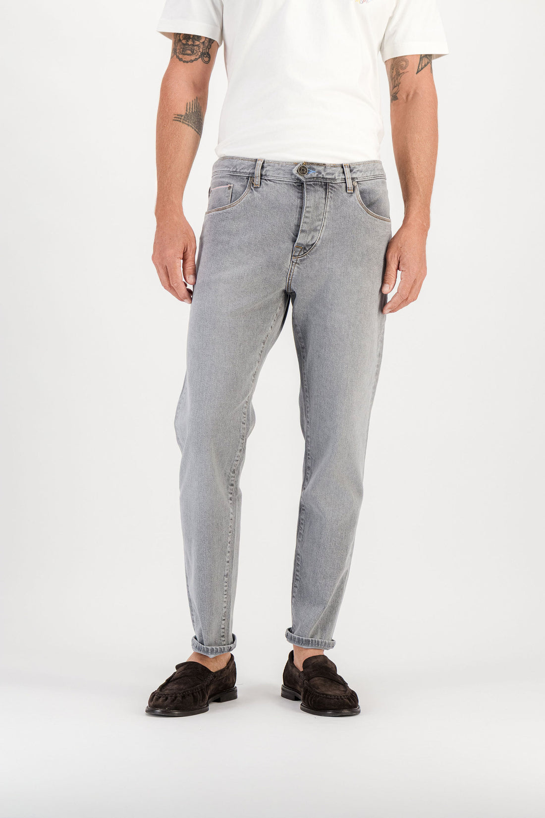 Kurabo light grey carrot fit jeans worn, front view with cuff turn-up — AD 56 Ace Denim Paris