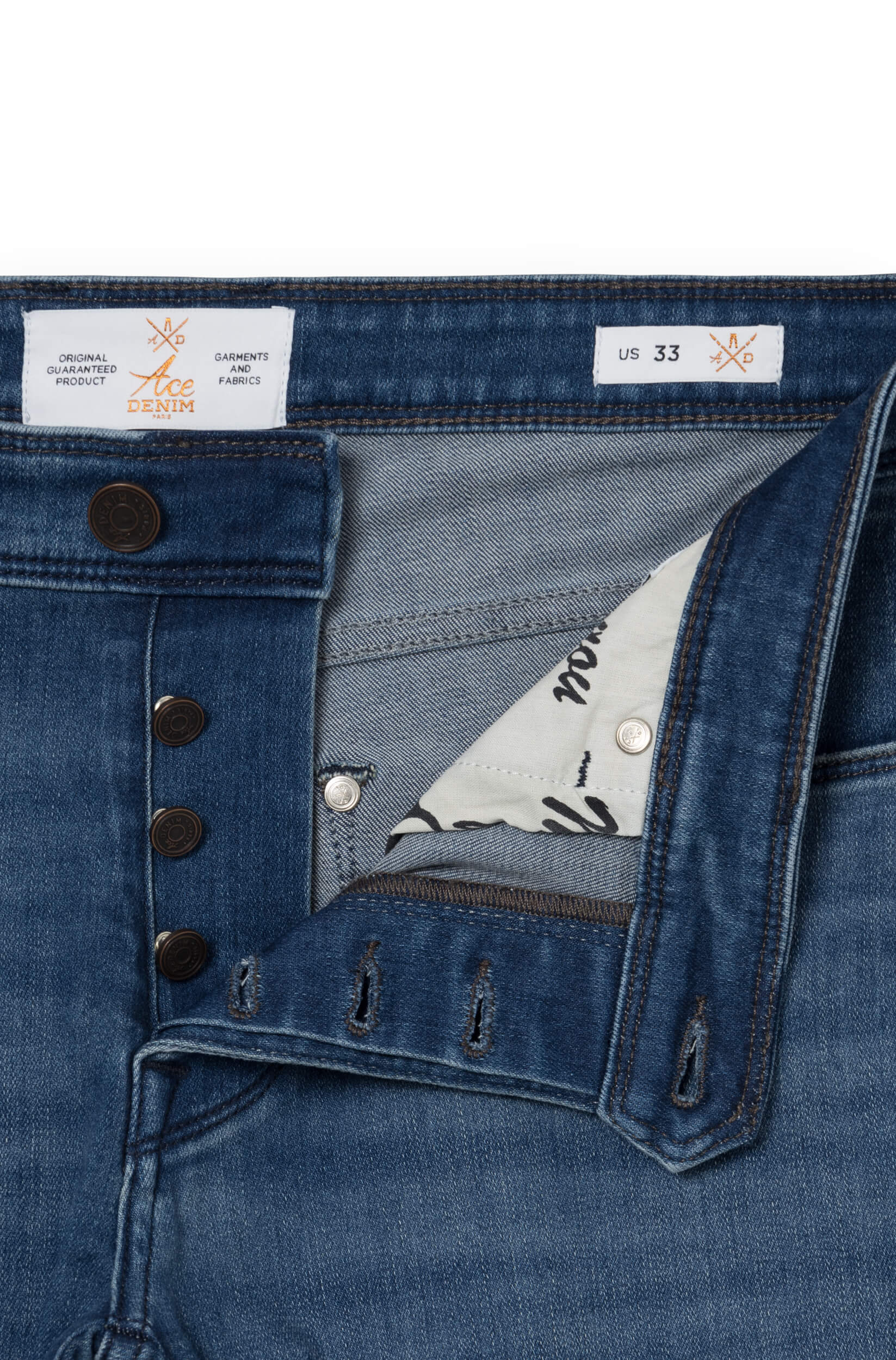 Braguette à boutons du jeans bleu