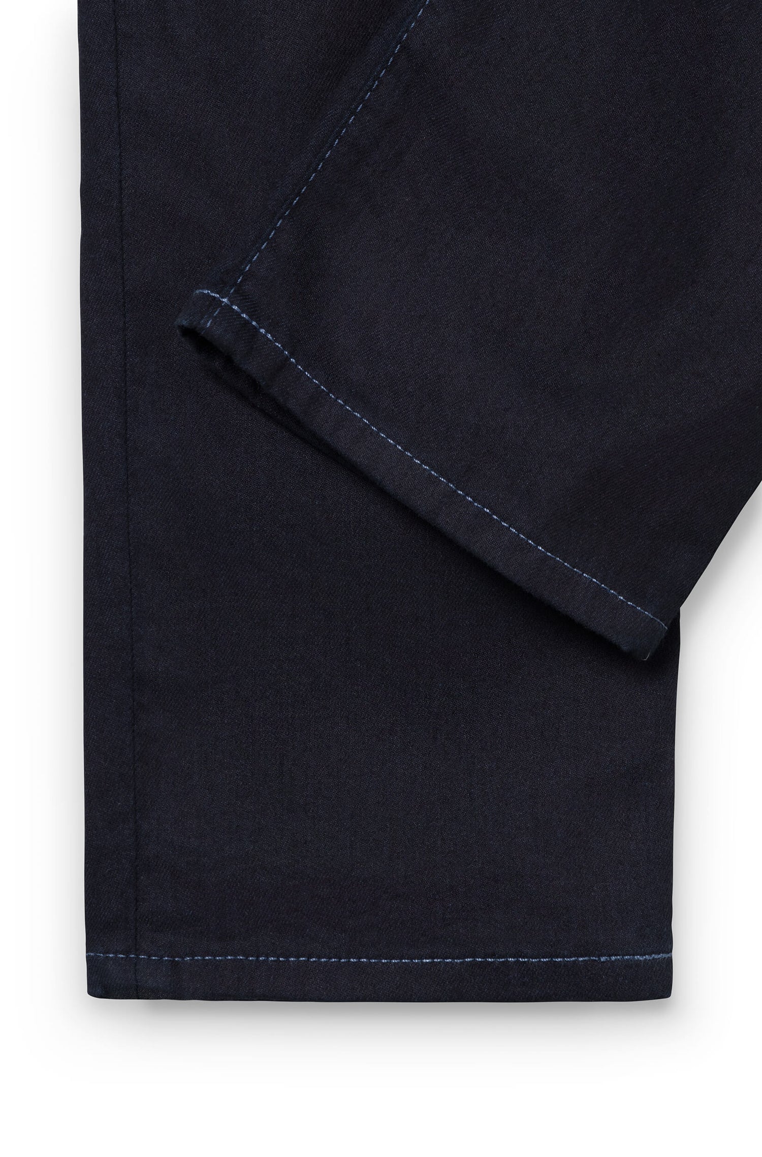 Cheville du jeans brut