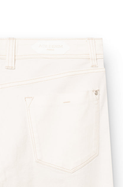 Patch arrière du jeans en cachemire blanc