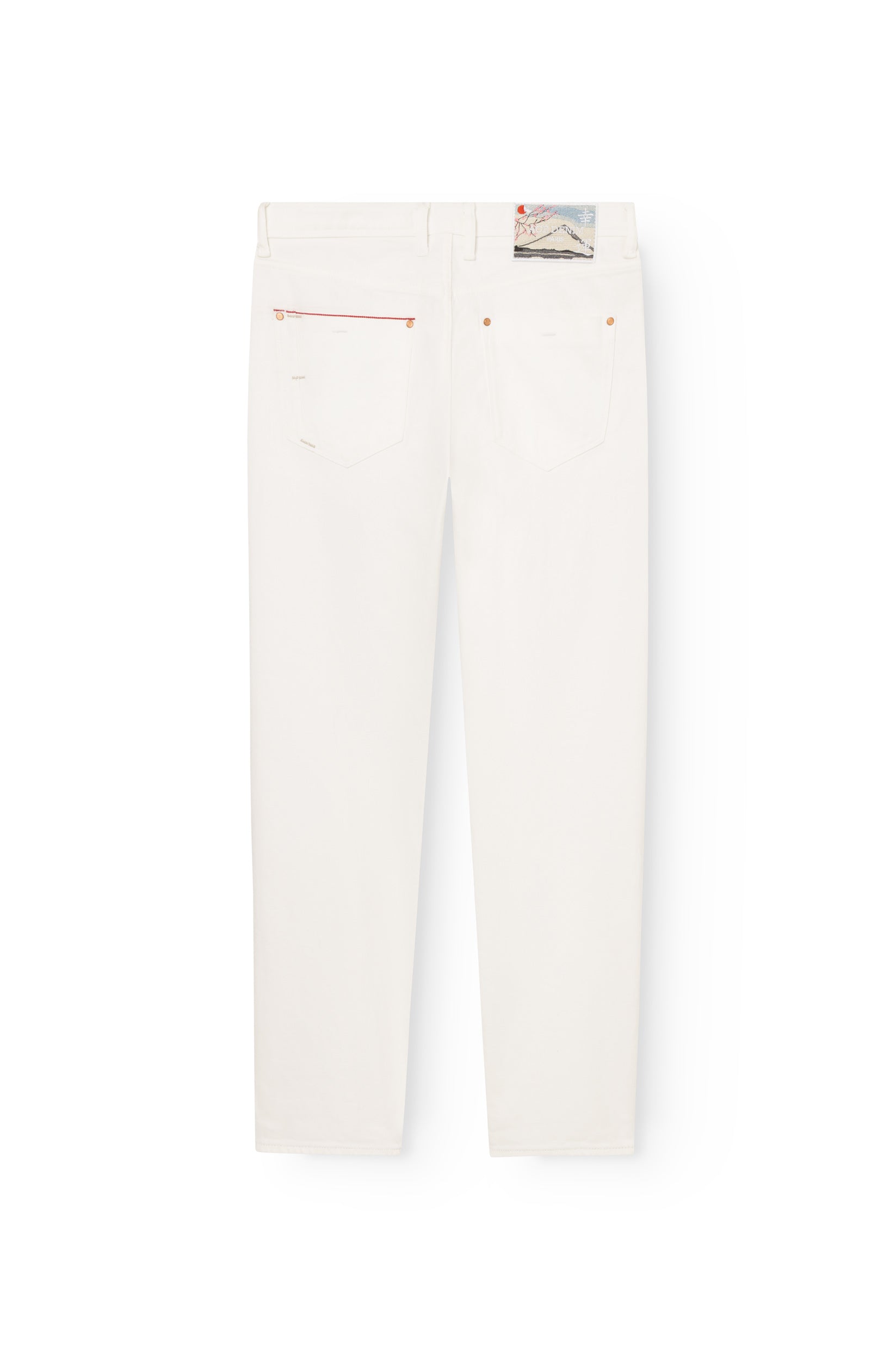 Vue arrière du jean droit selvedge blanc avec patch brodé signature en ceinture — AD 53 Selvedge Ace Denim Paris