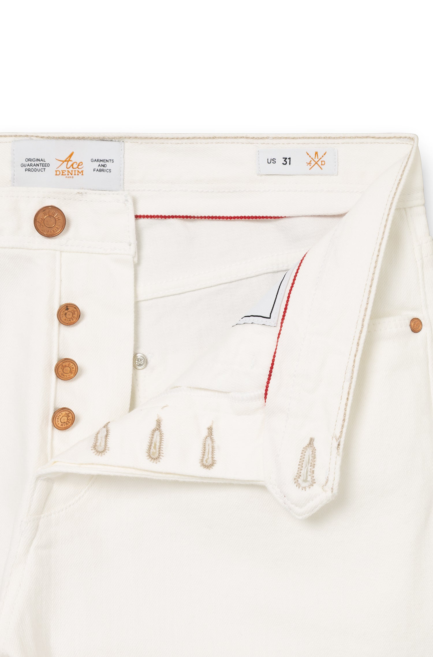 Détail de la braguette boutons cuivrés gravés et liseré selvedge blanc — AD 53 Selvedge Ace Denim Paris