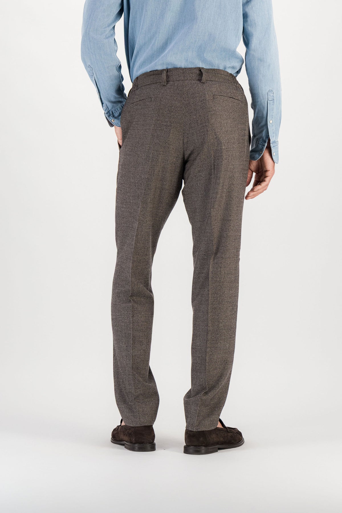 Loose Merino Wool Trousers Houndstooth Brown back view, model 186 cm size 32 — Ace Denim Paris