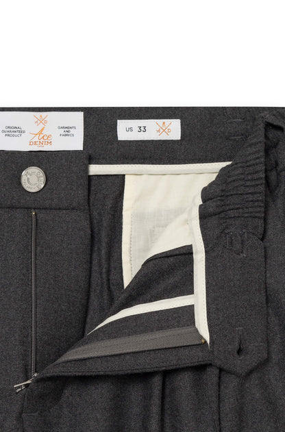 AD 47 - Straight-Leg Pleated Trousers in Anthracite Merino Wool