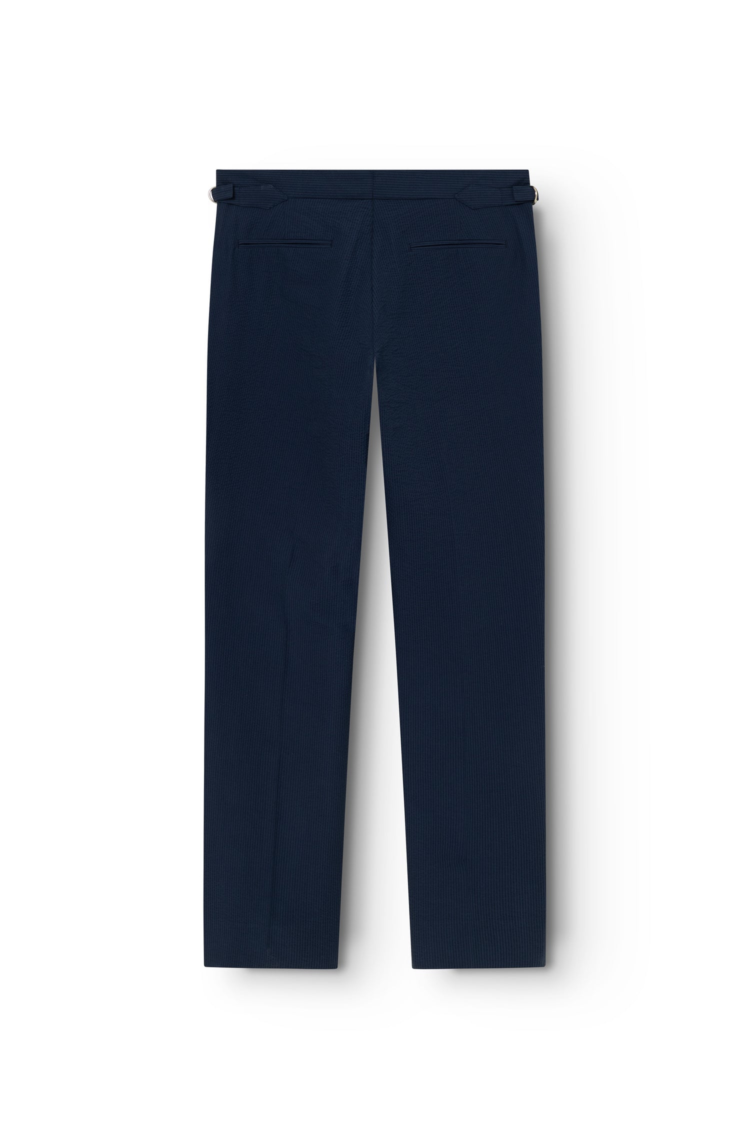 Rückansicht der Seersucker-Hose in Marine mit Taillenversteller und Paspeltaschen — AD 52 Ace Denim Paris