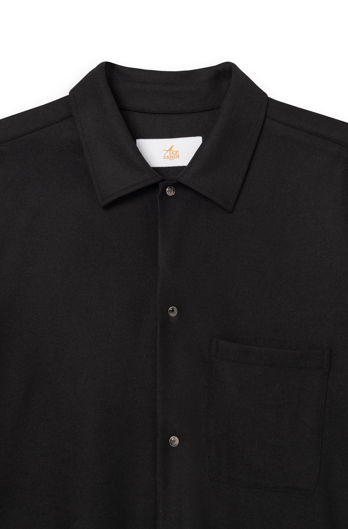 Surchemise en laine mérinos noir AD 82 détail col et boutons pression — Ace Denim Paris