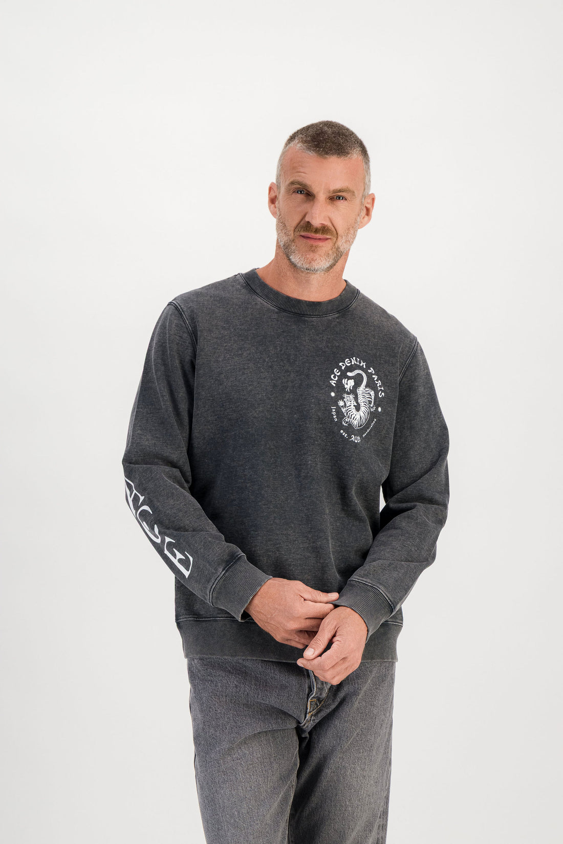 Ace Noir sweatshirt worn front view, model 6&