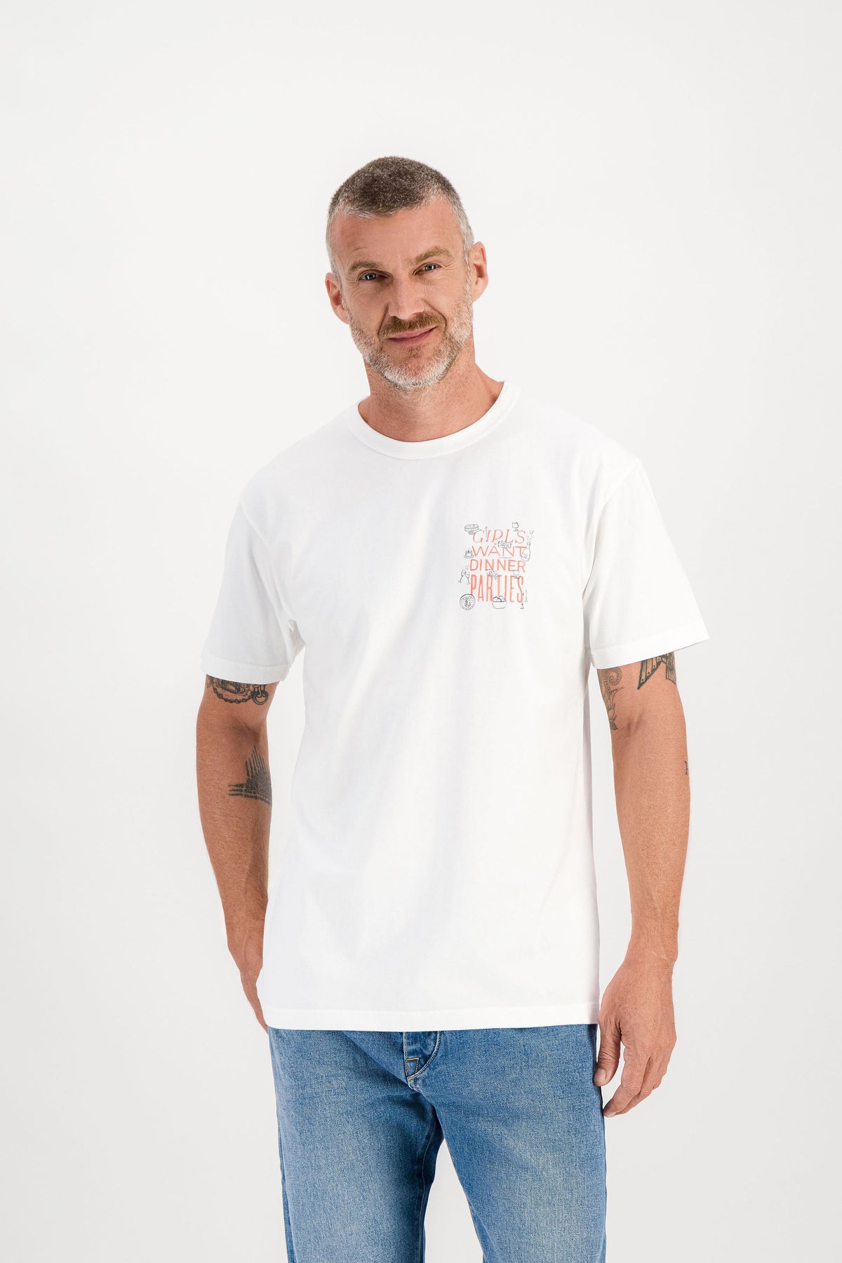 T-shirt Dinner Parties Blanc worn front view, Girls Want Dinner Parties illustration on chest, mannequin 1m86 size M — Ace Denim Paris